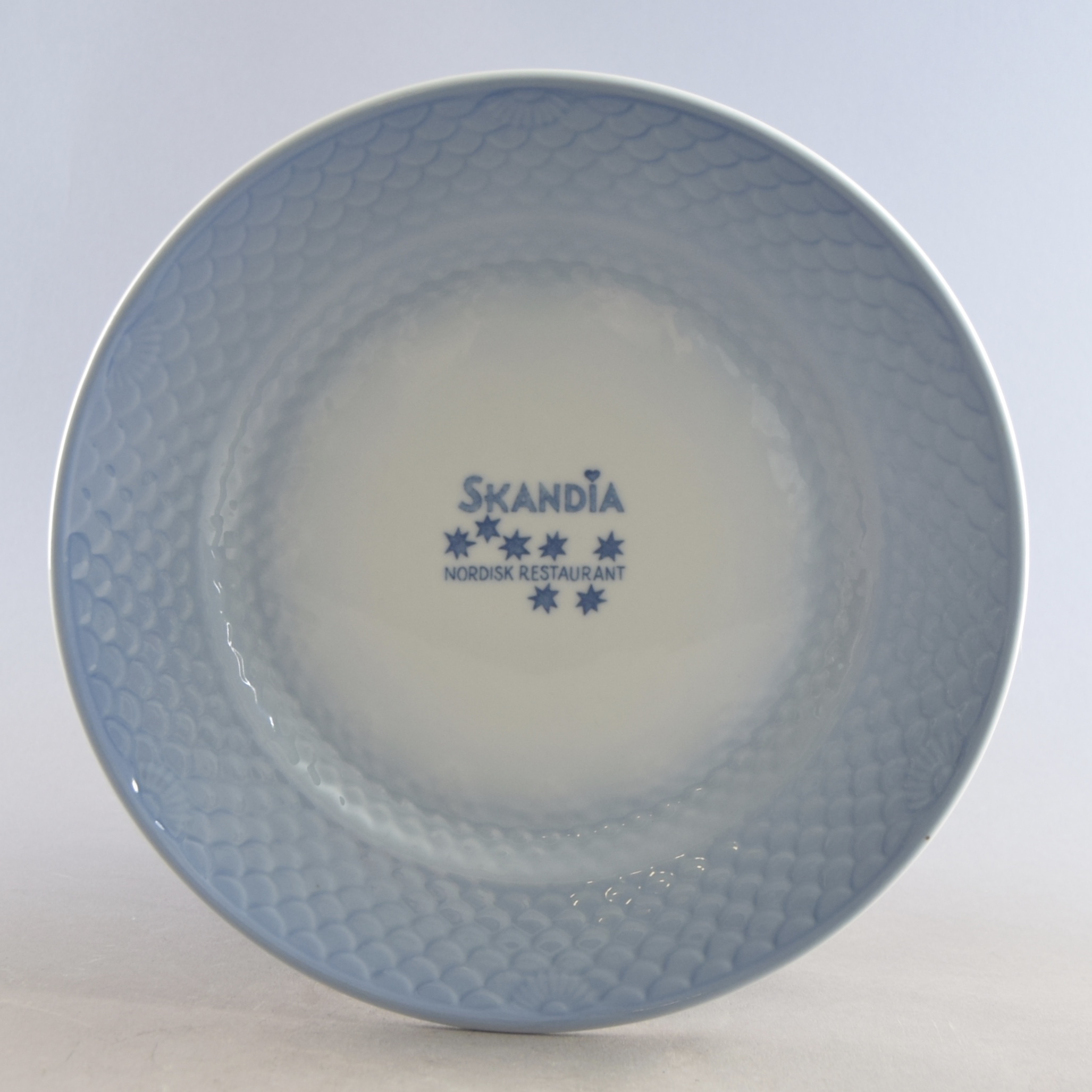 Flad tallerken. nr. 1007. 21 cm. Blå Tone med Bing og Blå Tone - og Grøndahl - Porcelænsbutikken