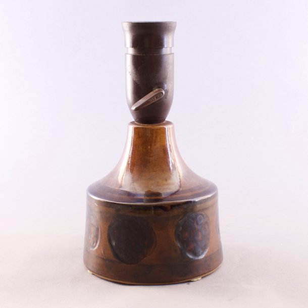 Bordlampe i keramik. 19 cm. Ukendt oprindelse.