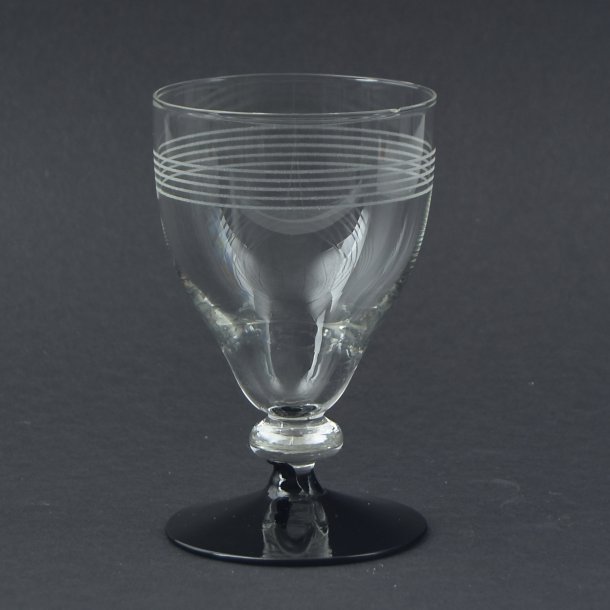 Hvidvinsglas, klar. Hrsholm. 10,3 cm. Holmegaard Glasvrk.