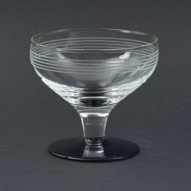 Champagneskl. Hrsholm. 8,5 cm. Holmegaard Glasvrk.
