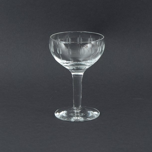 Likrskl. 6 cl. 9 cm. Kirsten Piil glas. Holmegard Glasvrk.