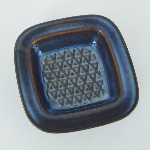 Asiet. 3335. 17,5 cm. Sholm Keramik.