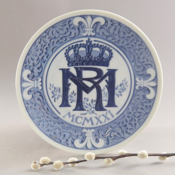 Mindeplatte. Margrethes bryllup med prins Rene. 18 cm. Royal Copenhagen.