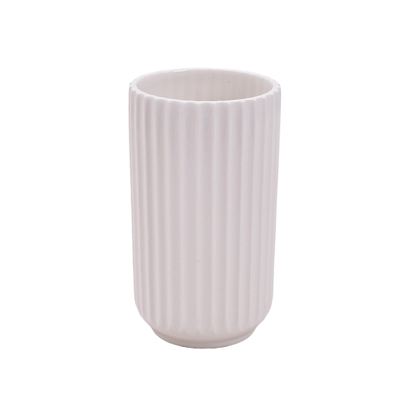 Lyngby Vase med rillet korpus. 15 cm. Lyngby Porceln.