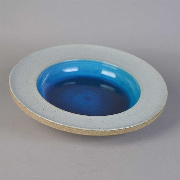 Bordskl med bl glasur. 20,5 cm. K&auml;hler Keramik.