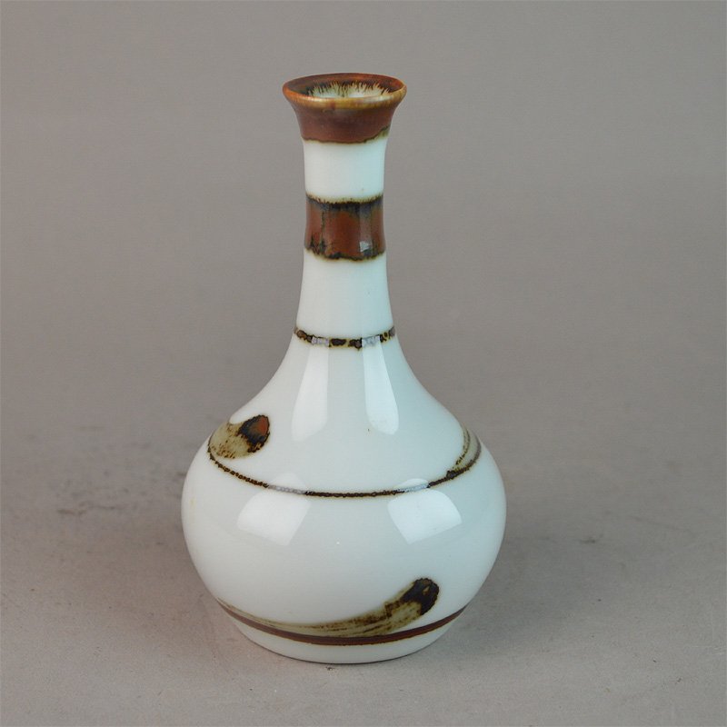 Vase. nr. 158 / 5143. 12,5 cm. Bing og - Vaser - Bing & Grøndahl. - Porcelænsbutikken