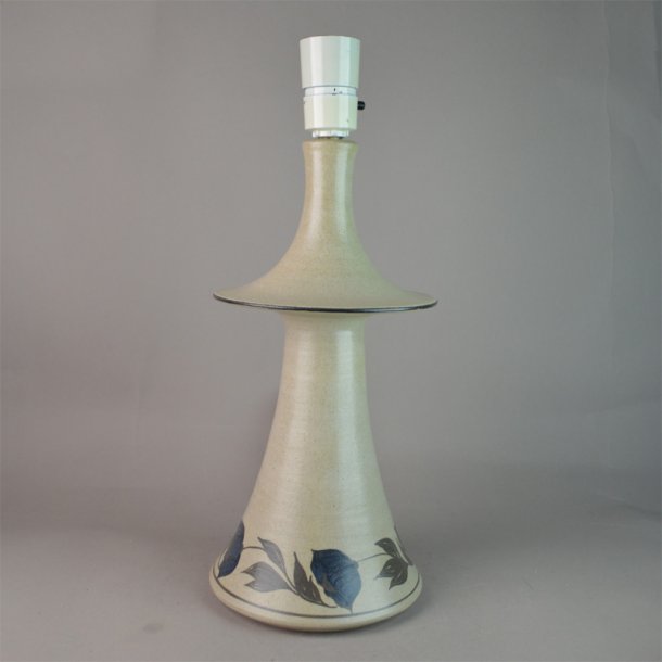 Bordlampe. med blomster. 39 cm. K&auml;hler Keramik.
